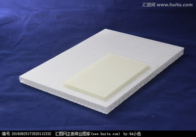 塑料制件在现代制造业与摄影领域的广泛应用